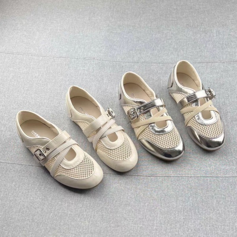 Casual Sneaker Low - 新しいスプライシング織り込み中空スニーカー 2026年春夏 バックル付き滑り止めカジュアルシングルシューズ