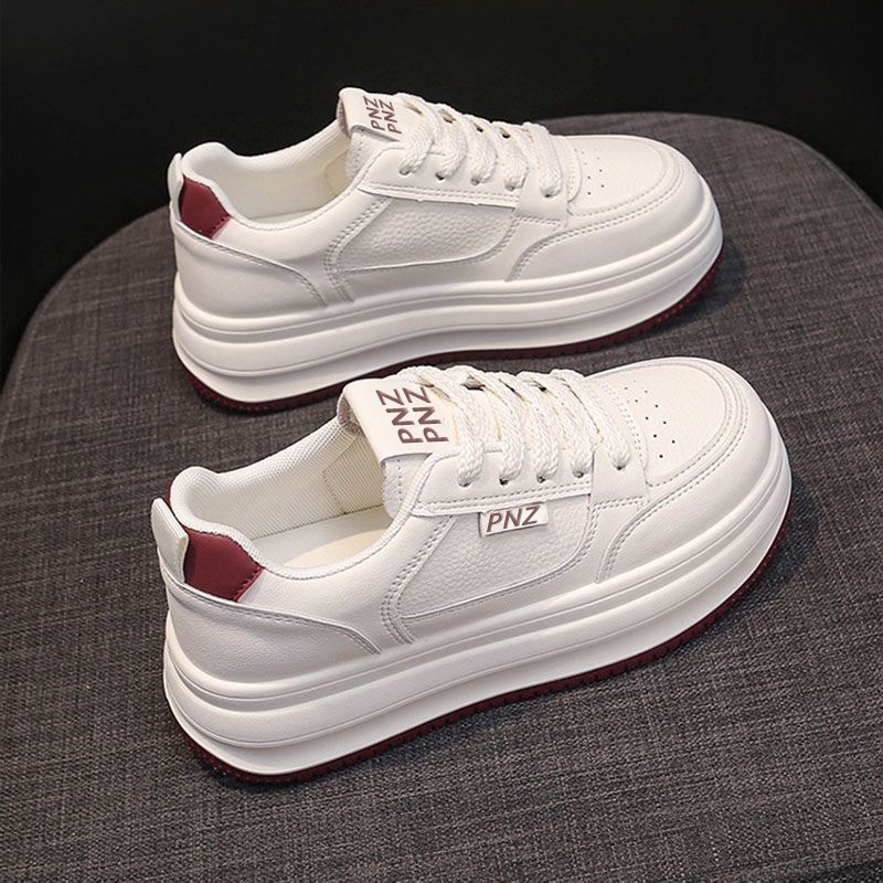 Casual Sneaker Low - 女性の靴新しいファッション通気性カジュアル快適なスポーツアウトドアレザースニーカーレースアップカジュアルウォーキングシューズ