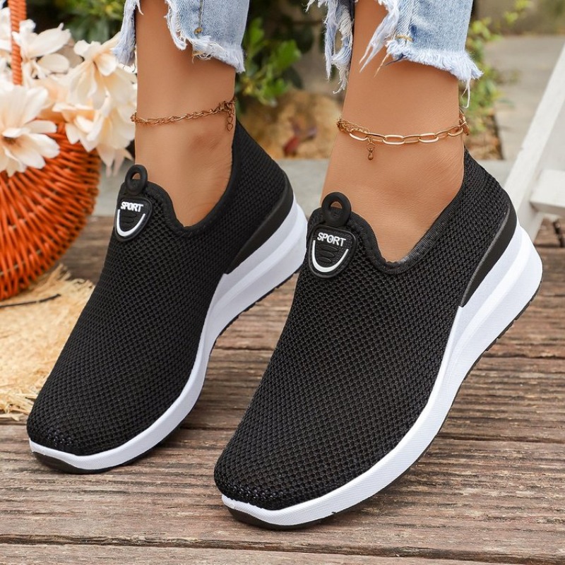 女性用カジュアルメッシュスニーカー スリッポン 通気性 ウェ - Mesh Trainer Breathable のレビューと価格
