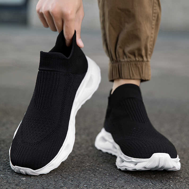 森の中での身長アップスニーカー メンズスニーカー ヒール付き - Men Shoes Expensive のレビューと価格