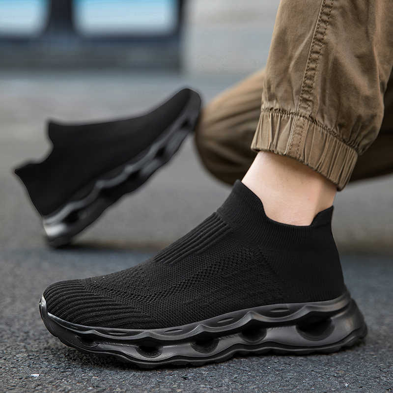 森の中での身長アップスニーカー メンズスニーカー ヒール付き - Men Shoes Expensive のレビューと価格