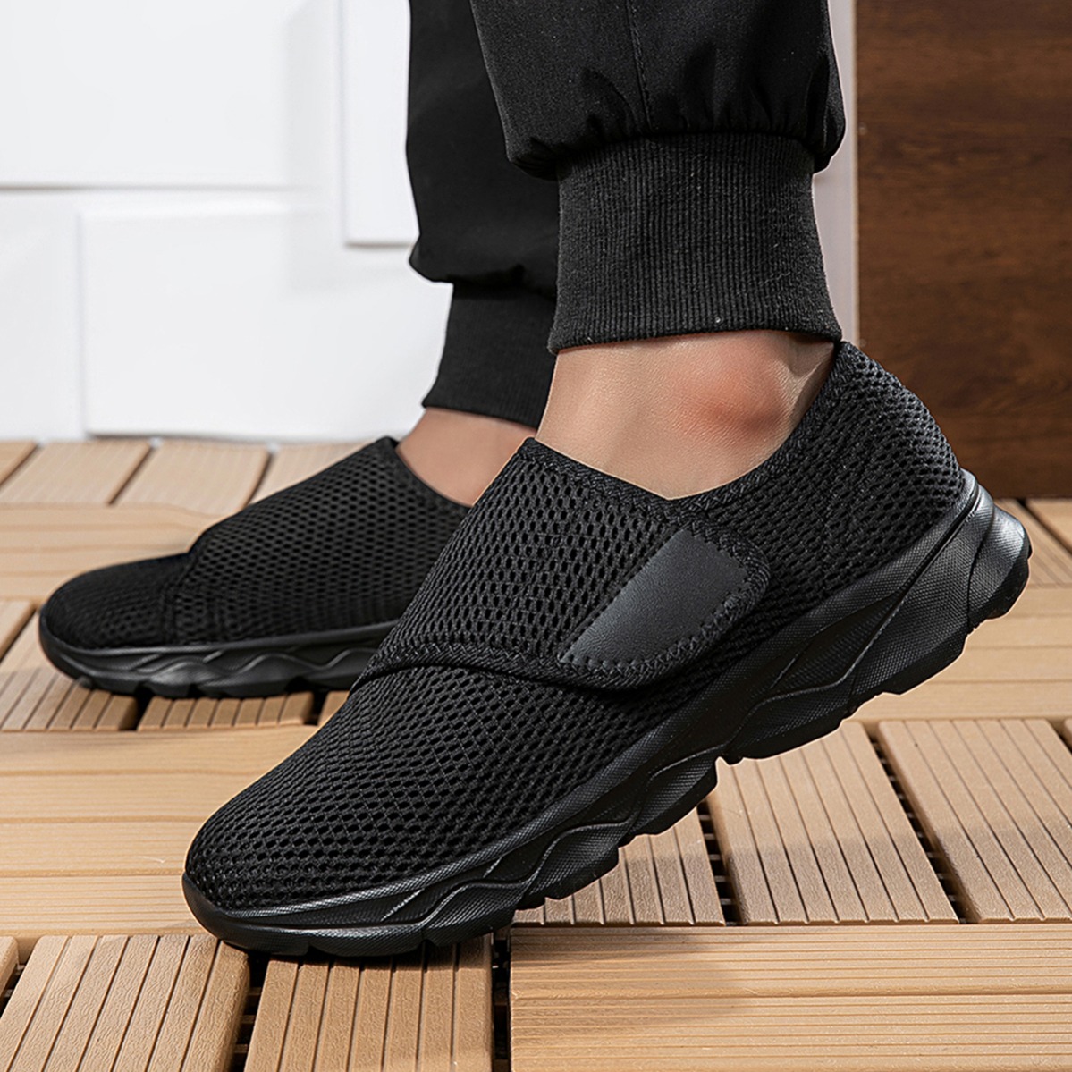 新作メンズ通気性メッシュウォーキングシューズ、調整可能なベル - Men'S Shoes With Velcro のレビューと価格