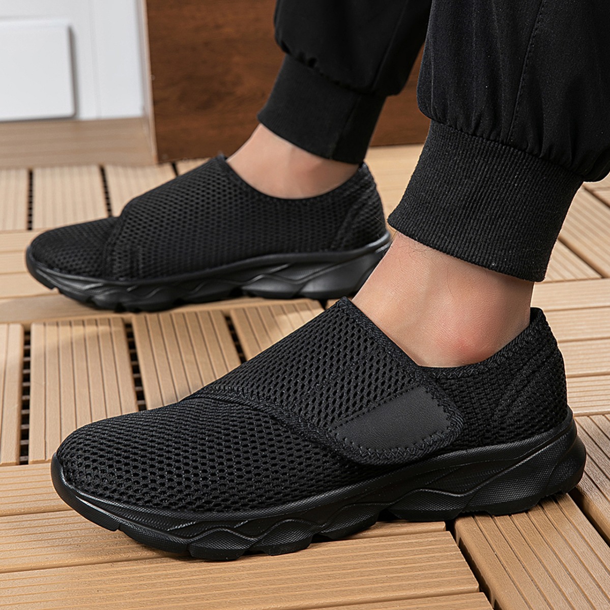 新作メンズ通気性メッシュウォーキングシューズ、調整可能なベル - Men'S Shoes With Velcro のレビューと価格