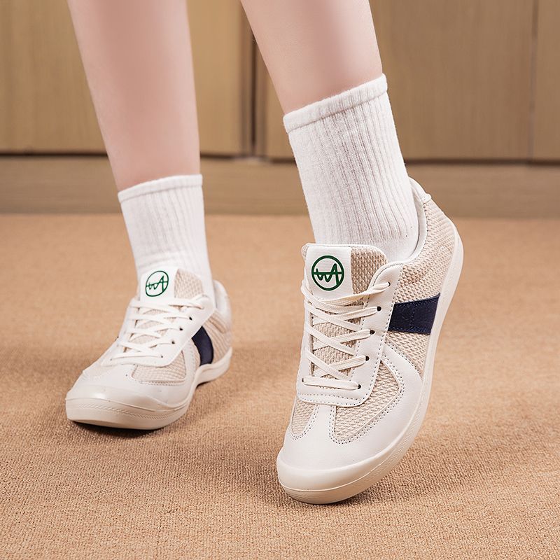 女性のスポーツシューズ高級カジュアルテニスアウトドアウォーキ - Casual Sneaker Low のレビューと価格