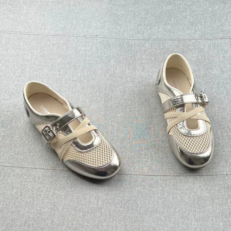 新しいスプライシング織り込み中空スニーカー 2026年春夏  - Casual Sneaker Low のレビューと価格