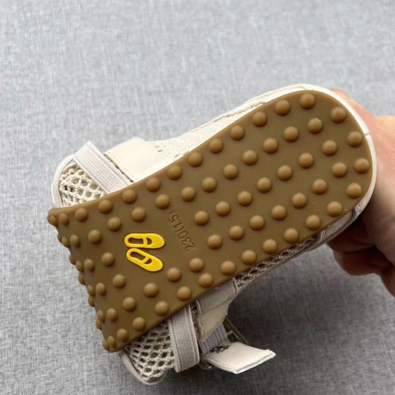 新しいスプライシング織り込み中空スニーカー 2026年春夏  - Casual Sneaker Low のレビューと価格
