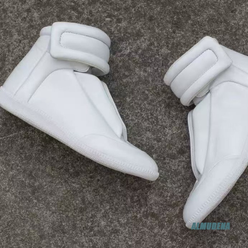 黒無地メンズカジュアルハイトップスニーカーファッションレザー - Men'S Shoes With Velcro のレビューと価格