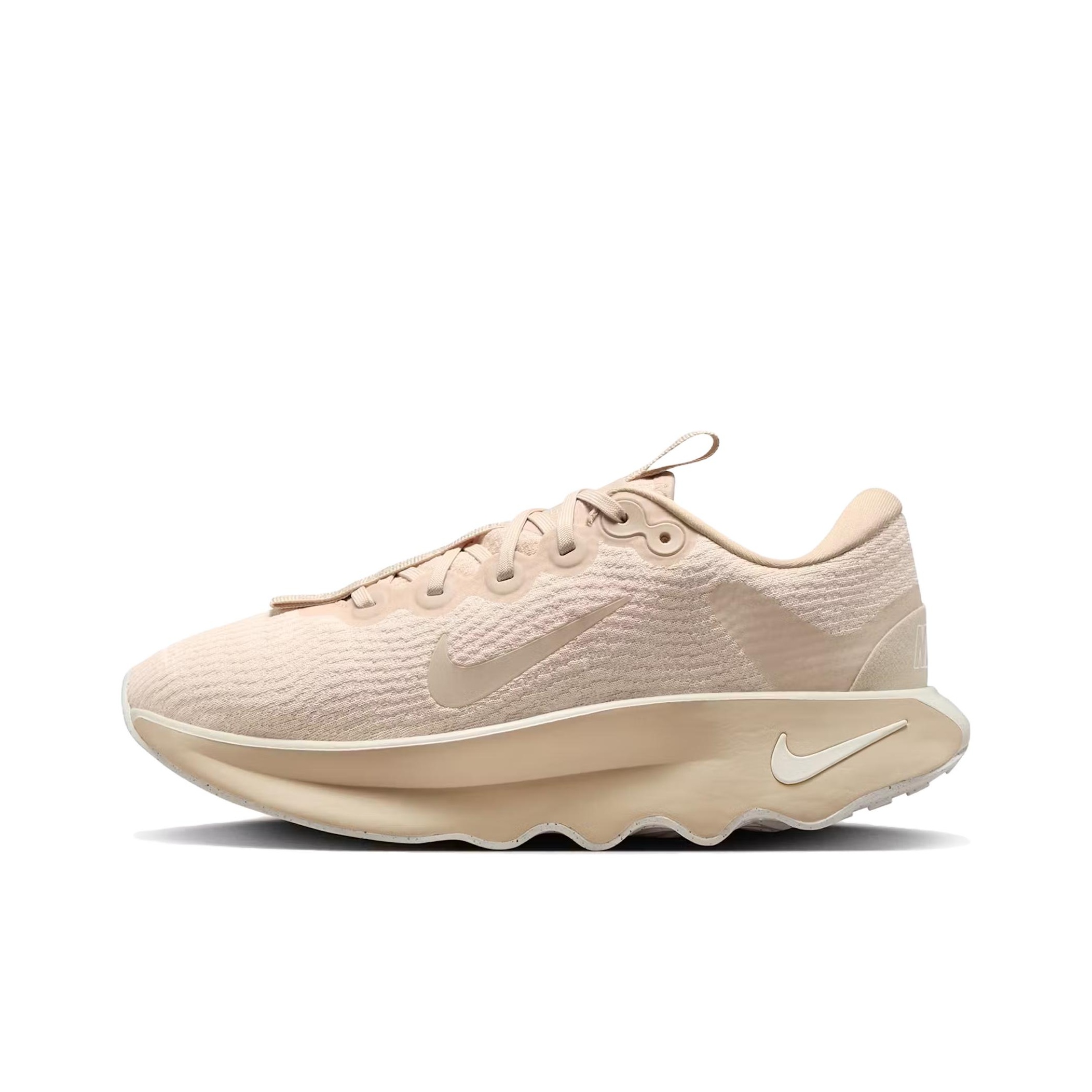 ナイキ モティバ 耐摩耗性 ロートップ ウォーキングシューズ - Men Shoes Nike のレビューと価格